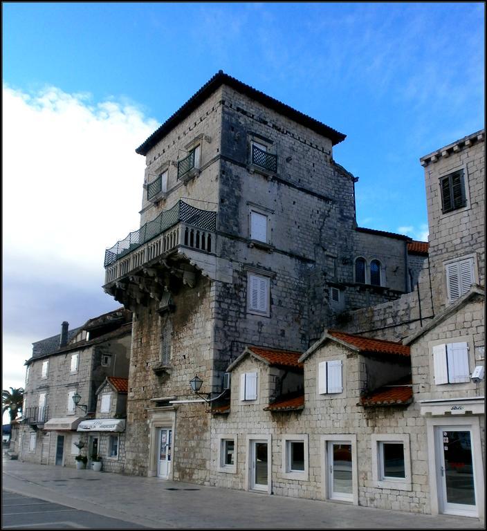 Apartment Fabijanko Oldtown Trogir Bagian luar foto