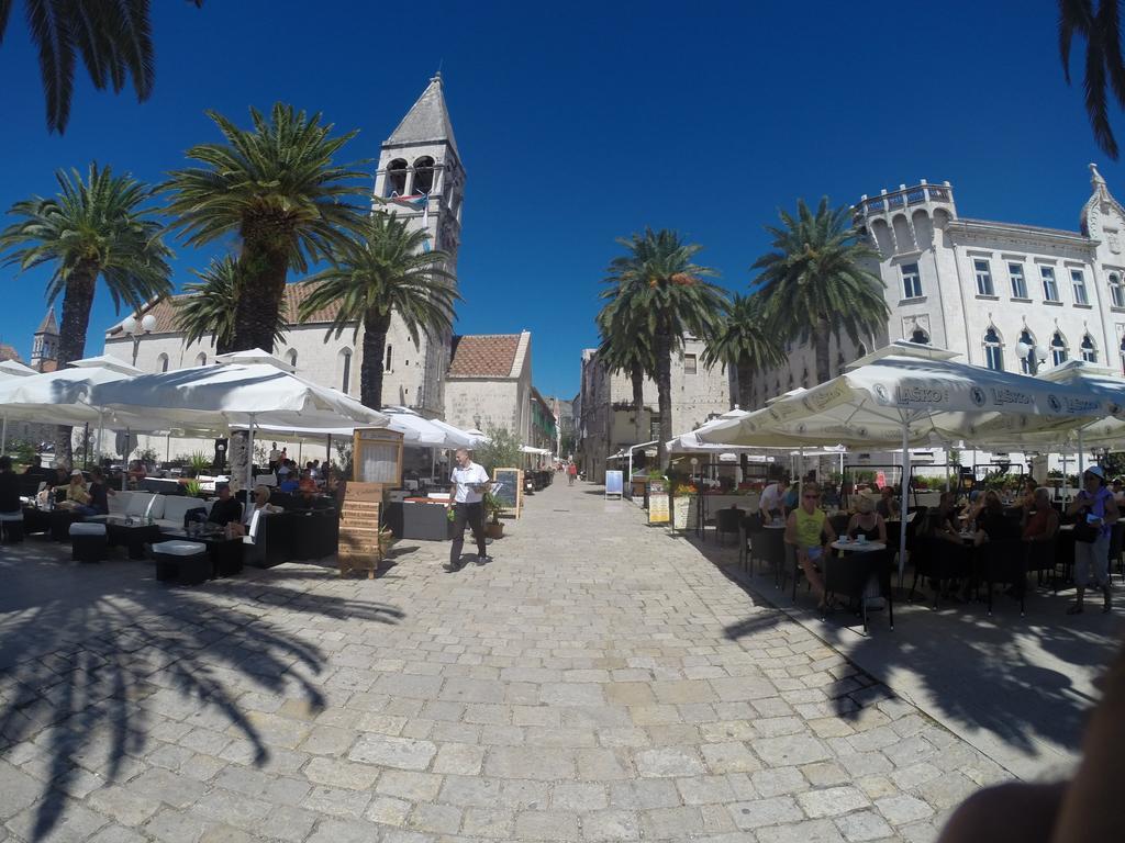 Apartment Fabijanko Oldtown Trogir Bagian luar foto